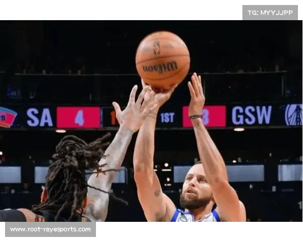 勇士第三节逆转鹈鹕，库里关键三分锁定胜局